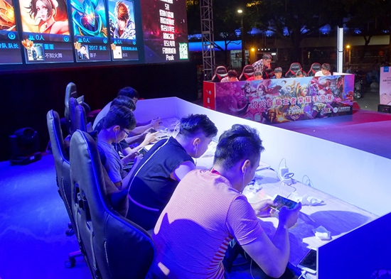 NIP、IG出局后，D组成为LPL第一赛段唯一全部无缘四强的小组